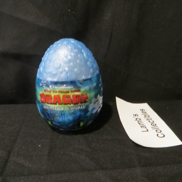 DreamWorks Other - How to train Your Dragon DreamWorks Legends Evolved Light Blue Egg Light Fury